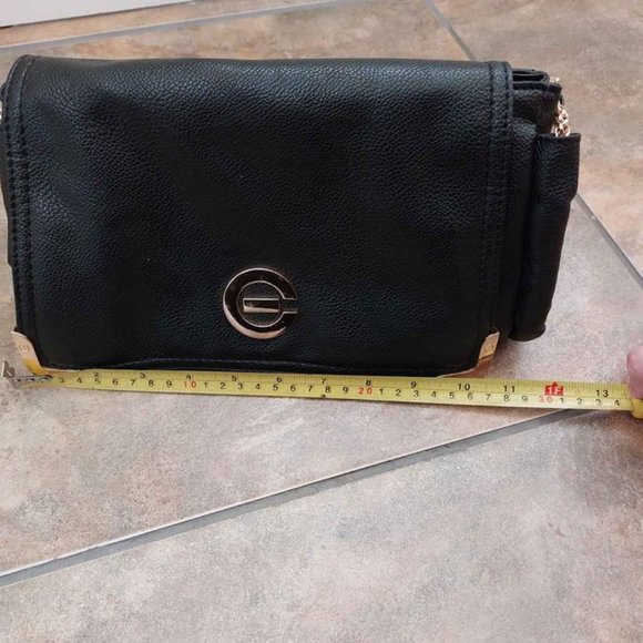 Elizabeth Grant Women's leather shoulder bag - Picture 3 of 11